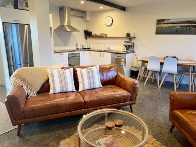 Longitude Apartments Raglan Eksteriør bilde